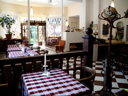 Foto: Brasserie in der alten Kirche